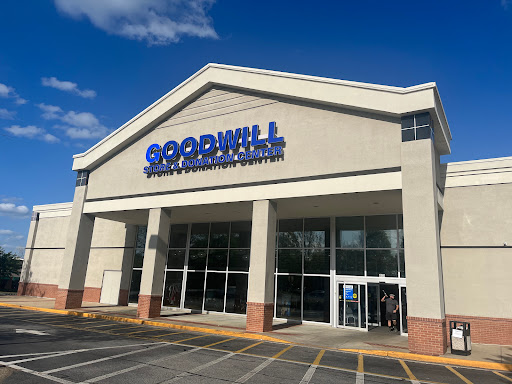Donations Center «Goodwill Donation Center», reviews and photos