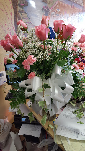 Florist «Blossoms Florist», reviews and photos, 913 N Peak St, Dallas, TX 75204, USA