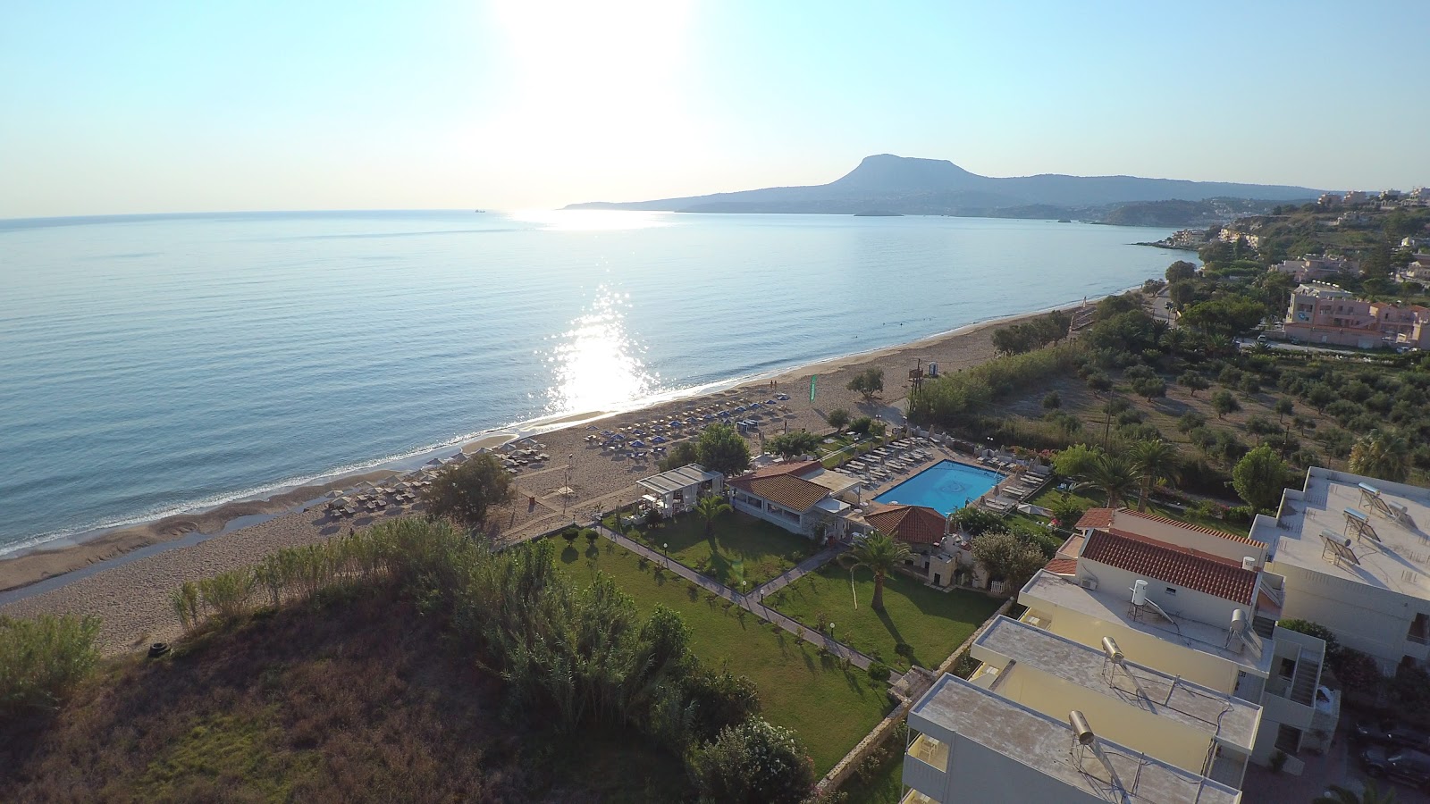 Photo of Kolatsos beach with partly clean level of cleanliness