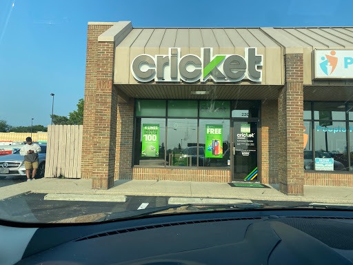 Cricket Wireless, 220 N Springboro Pike, Dayton, OH 45449, USA, 
