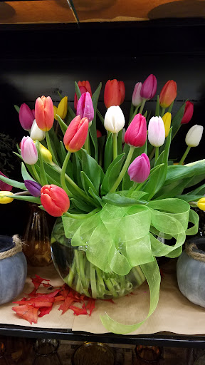 Grocery Store «Quality Food Center», reviews and photos, 1009 Monroe Ave, Enumclaw, WA 98022, USA