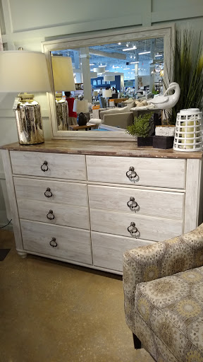 Furniture Store «Ashley HomeStore», reviews and photos, 2915 N Dale Mabry Hwy, Tampa, FL 33607, USA