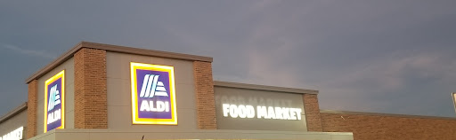 Supermarket «ALDI», reviews and photos, 1530 SW Arvonia Pl, Topeka, KS 66615, USA