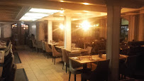 Atmosphère du Restaurant français La Taverne - Table de caractère - Chasseneuil-du-Poitou - n°17