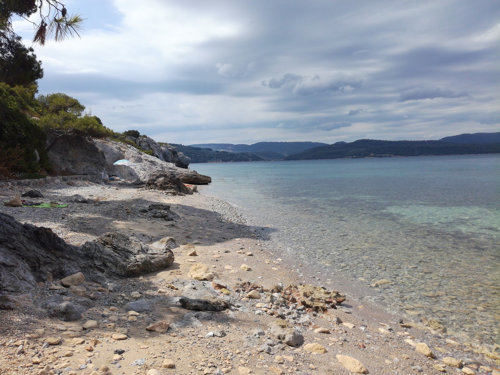 Foto di Diamantopoulos con una superficie del terreno roccioso