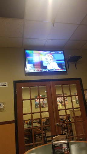 Pizza Restaurant «Round Table Pizza», reviews and photos, 878 Southampton Rd, Benicia, CA 94510, USA