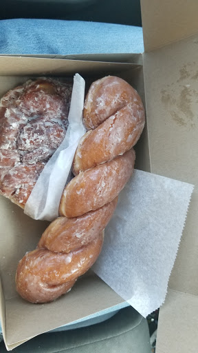 Donut Shop «Country Style Donuts», reviews and photos, 4300 Williamsburg Rd, Richmond, VA 23231, USA