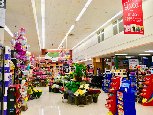 Grocery Store «Jewel-Osco», reviews and photos, 150 W Main St, Barrington, IL 60010, USA