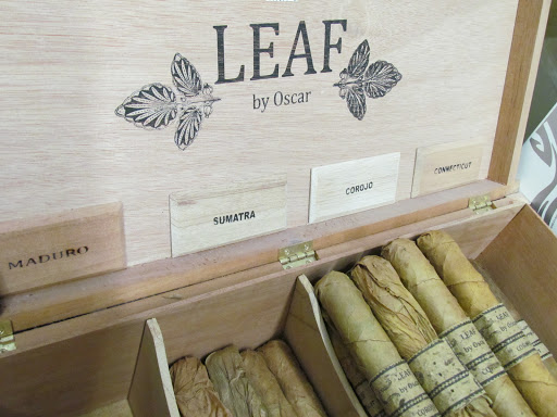 Tobacco Shop «Tobacco Town», reviews and photos, 17108 Fort St, Riverview, MI 48193, USA