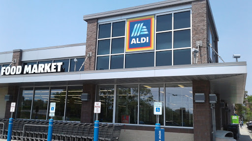 Supermarket «ALDI», reviews and photos, 1851 Sunrise Hwy, Bay Shore, NY 11706, USA