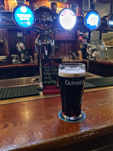 Bar Mulligans Irish Pub - Bar