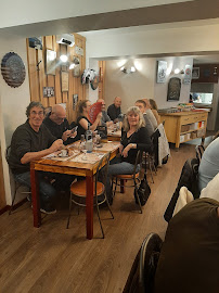 Atmosphère du Restaurant de hamburgers Les Snackeurs - French burgers and co à Castelnaudary - n°8