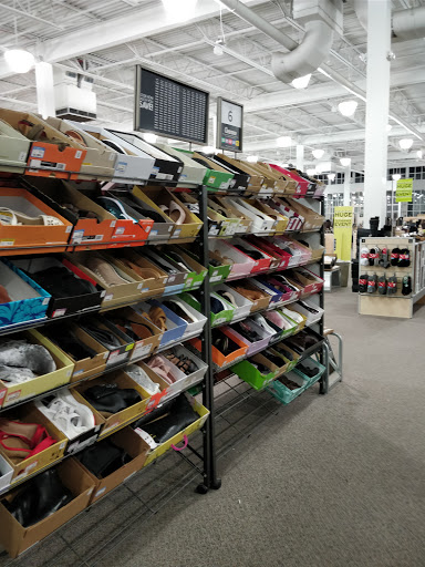Shoe Store «DSW Designer Shoe Warehouse», reviews and photos, 6905 Mills Civic Pkwy, West Des Moines, IA 50266, USA