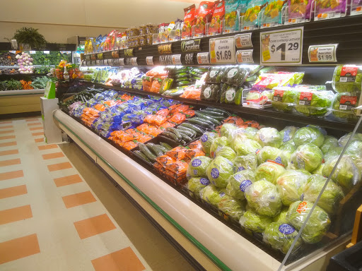 Grocery Store «Market Basket», reviews and photos, 100 Market Street, Tilton, NH 03276, USA