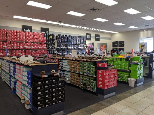 Shoe Store «Rack Room Shoes», reviews and photos, 18700 Limestone Commercial Dr, Pflugerville, TX 78660, USA