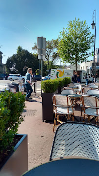 Atmosphère du Restaurant français Cosy à Maisons-Laffitte - n°7