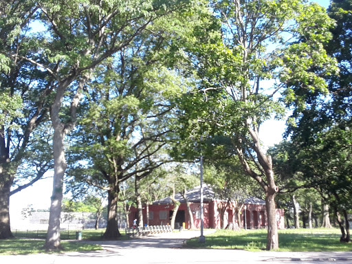 Park «Dyker Beach Park», reviews and photos, 334 Bay 8th St, Brooklyn, NY 11228, USA