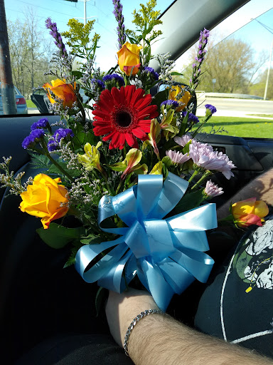 Florist «Flower Peddler», reviews and photos, 38350 Garfield Rd, Charter Twp of Clinton, MI 48038, USA