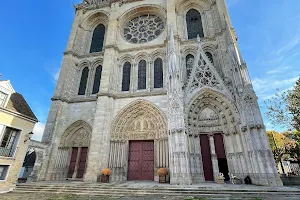 Notre Dame de Mantes image