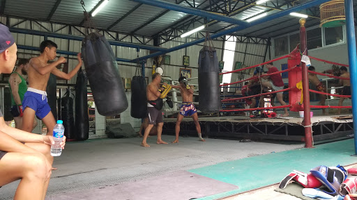 Dejrat Muay Thai Academy