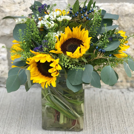 Florist «Bloomtastic Florist», reviews and photos, 2136 Arlington Ave, Columbus, OH 43221, USA