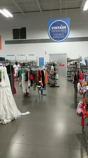 Thrift Store «Pebble Creek Goodwill Retail Store & Donation Center», reviews and photos, 15433 W McDowell Rd, Goodyear, AZ 85395, USA