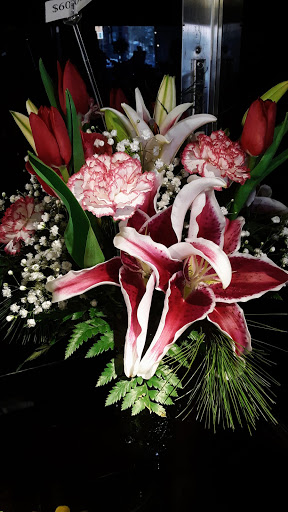 Florist «A New Leaf Flowers and Gifts», reviews and photos, 4106 Monona Dr, Madison, WI 53716, USA