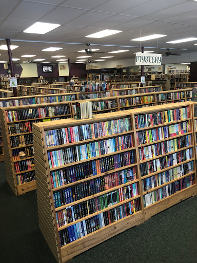 Used Book Store «Book-A-Holic Inc», reviews and photos, 924 S Oliver St, Wichita, KS 67218, USA