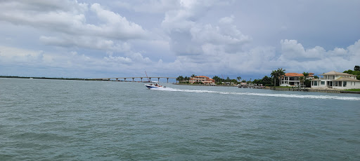 Boat Tour Agency «Dolphin Snorkeling Cruise», reviews and photos, 4630 29th Ave S, Gulfport, FL 33711, USA