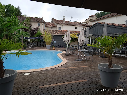 hôtels Hotel du Périgord Aubeterre-sur-Dronne