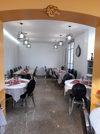 Atmosphère du Restaurant méditerranéen Au Petit Châlet à Colombes - n°11