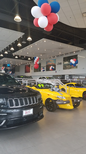 Car Dealer «Larry Roesch Chrysler Jeep Dodge RAM», reviews and photos, 200 W Grand Ave, Elmhurst, IL 60126, USA