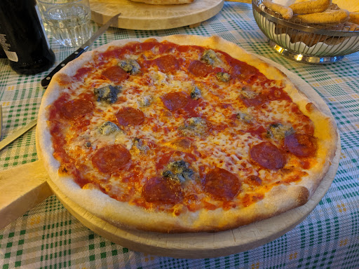 Trattoria - Pizzeria Aviano Inn in Aviano, Provincia di Pordenone