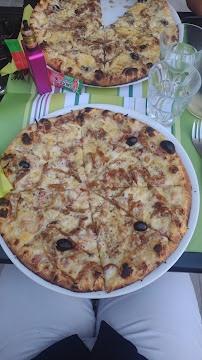Plats et boissons du Pizzeria bueno à Beaumes-de-Venise - n°13