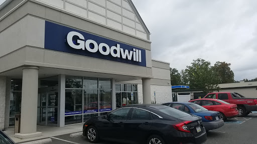 Thrift Store «Goodwill Virginia Center Retail Store», reviews and photos, 10231 Washington Hwy, Glen Allen, VA 23059, USA