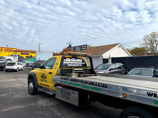 Auto Body Shop «Detroit Deluxe Paint Body and Car Restoration», reviews and photos, 14874 Telegraph Rd, Redford Charter Twp, MI 48239, USA