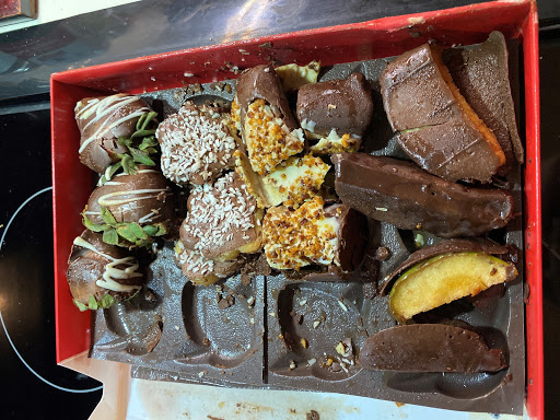 Gift Shop «Edible Arrangements», reviews and photos, 95 Barnes Rd, Wallingford, CT 06492, USA