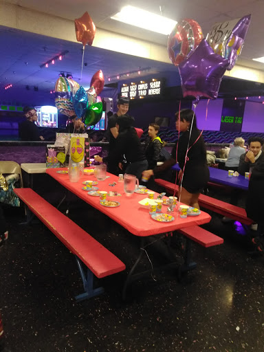 Roller Skating Rink «Skate Estate», reviews and photos, 3401 Vestal Rd, Vestal, NY 13850, USA