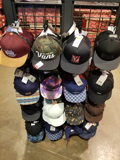 Shopping Mall «Allen Premium Outlets», reviews and photos, 820 Stacy Rd, Allen, TX 75013, USA