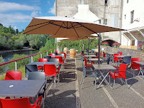 Atmosphère du Restaurant Le Bar'Thou à Oloron-Sainte-Marie - n°1