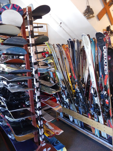 Thrift Store «Second Chance Thrift Shop», reviews and photos, 126 Old Mammoth Rd, Mammoth Lakes, CA 93546, USA