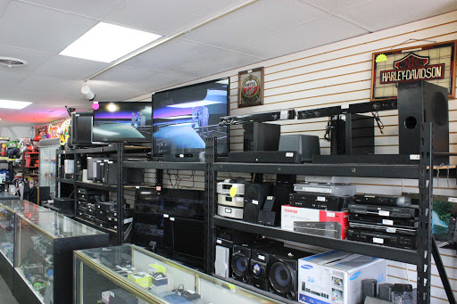 Pawn Shop «Yankee Peddler & Pawn», reviews and photos, 535 Long Hill Rd, Groton, CT 06340, USA