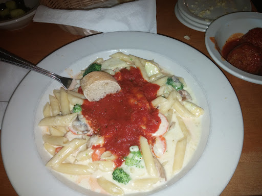 Italian Restaurant «Bambinos Cafe on Delmar», reviews and photos, 1141 E Delmar St, Springfield, MO 65807, USA