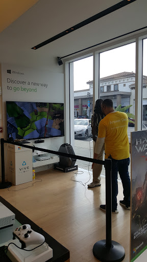 Computer Store «Microsoft Store - St. Johns Town Center», reviews and photos, 4791 River City Dr #113, Jacksonville, FL 32246, USA