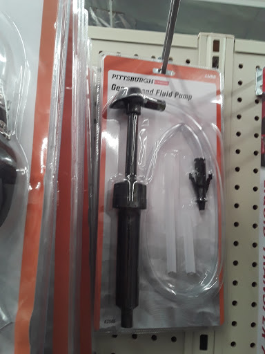 Hardware Store «Harbor Freight Tools», reviews and photos, 1349 N Blackstone Ave, Fresno, CA 93703, USA