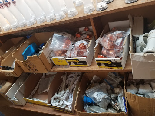 Discount Store «Salvage Discount Store», reviews and photos, 4307 Kernersville Rd, Kernersville, NC 27284, USA