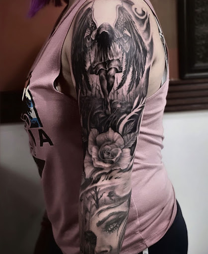 Body Piercing Shop «Blue Horse Shoe Tattoo and Piercing», reviews and photos, 3513 Virginia Beach Blvd, Virginia Beach, VA 23452, USA