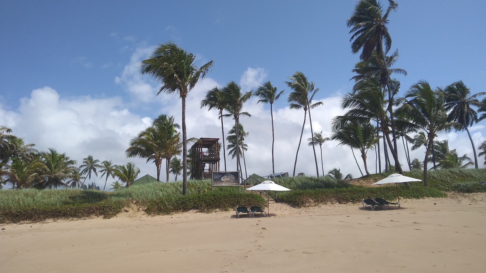 Fotografie cu Praia do Ibero - locul popular printre cunoscătorii de relaxare