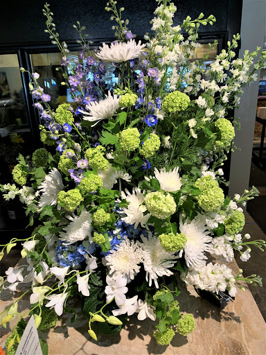 Florist «Victor Hlavacek Florist», reviews and photos, 746 Green Bay Rd, Winnetka, IL 60093, USA