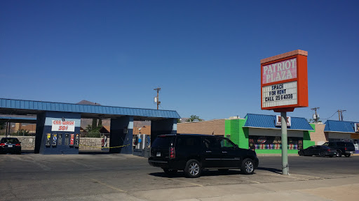 Patriot Plaza Car Wash en El Paso